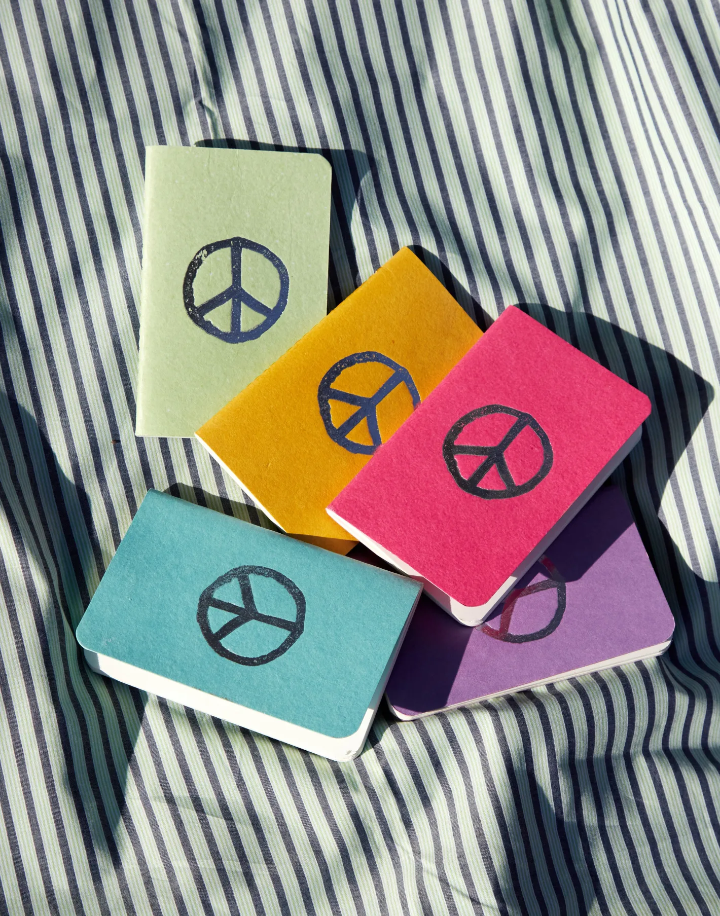 Natura Selection Papelería^Libretita Símbolo Paz